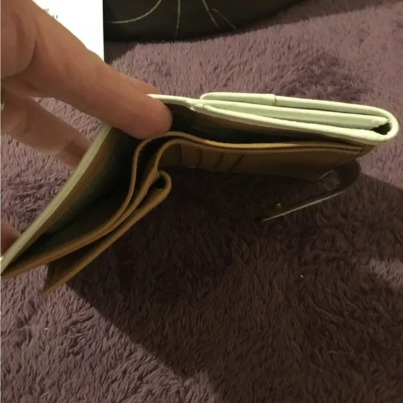 Vintage EUC White Leather Soho Pleated Leather Coach Bifold Wallet - Picture 7 of 16